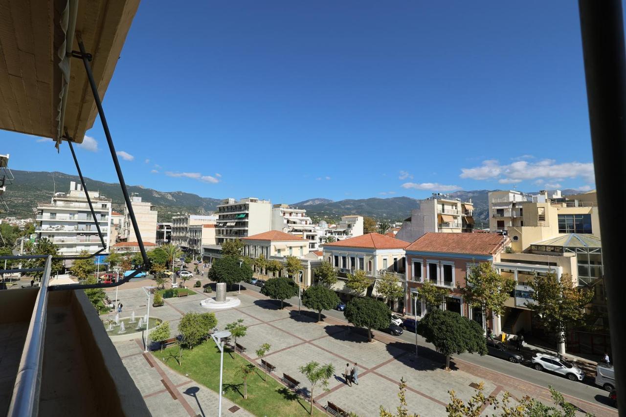 Spacious View Of Central Square Kalamata Zewnętrze zdjęcie